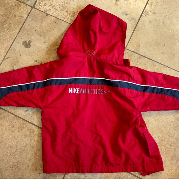 Nike Lightweight Jacket sz 3T - Picture 2 of 3